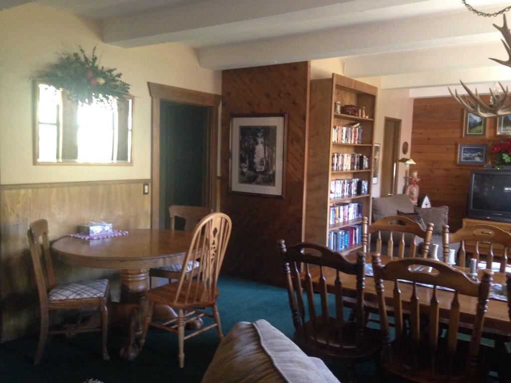 بيغ بير لاكي، سان بيرناردينو، كاليفورنيا Switzerland Haus Bed And Breakfast Inn المظهر الخارجي الصورة