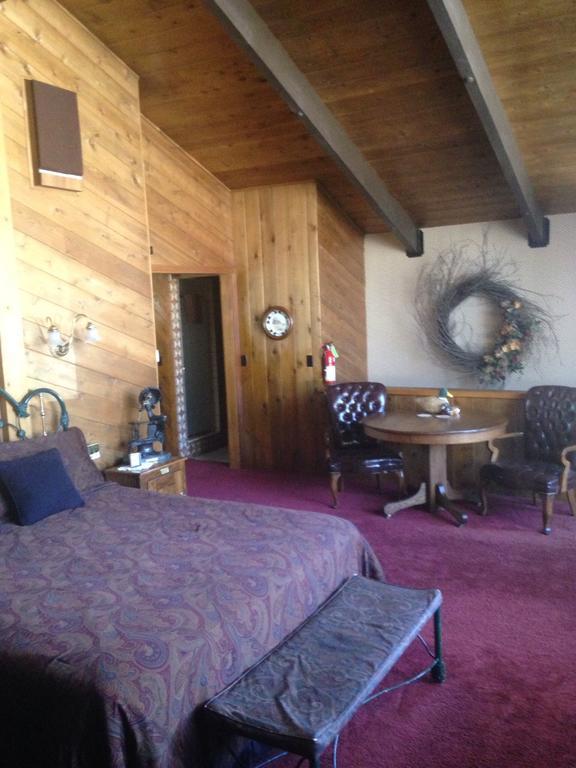 بيغ بير لاكي، سان بيرناردينو، كاليفورنيا Switzerland Haus Bed And Breakfast Inn الغرفة الصورة